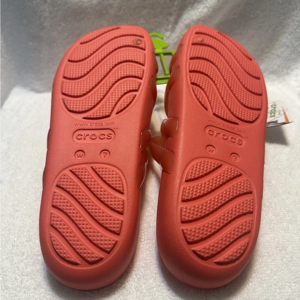 CROCS Coral Pink Women’s US 7 Strappy Slide Sandals Glossy Jelly Spring Beach - Picture 3 of 5